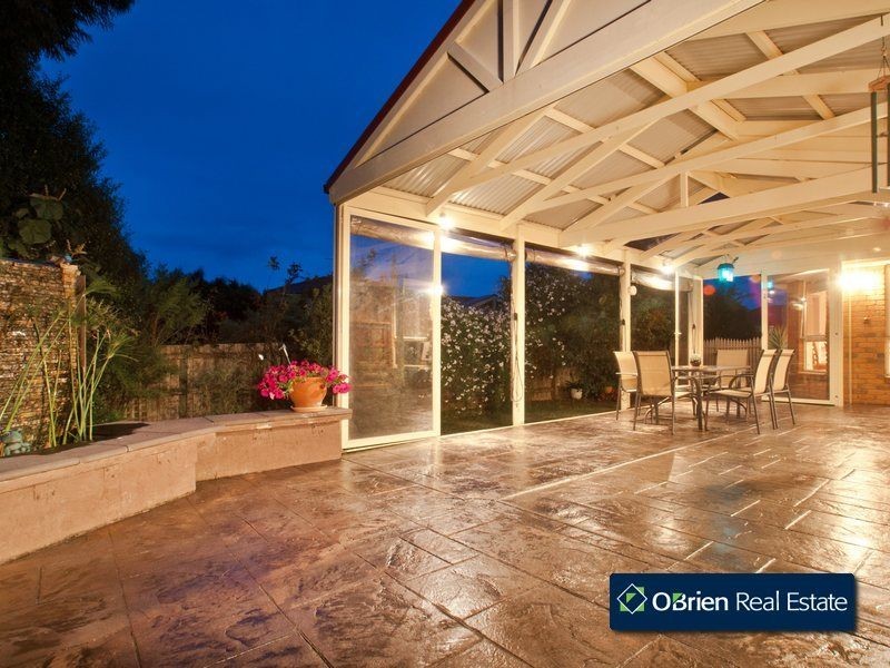 24 Augustus Drive, Berwick VIC 3806