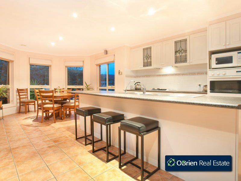 24 Augustus Drive, Berwick VIC 3806