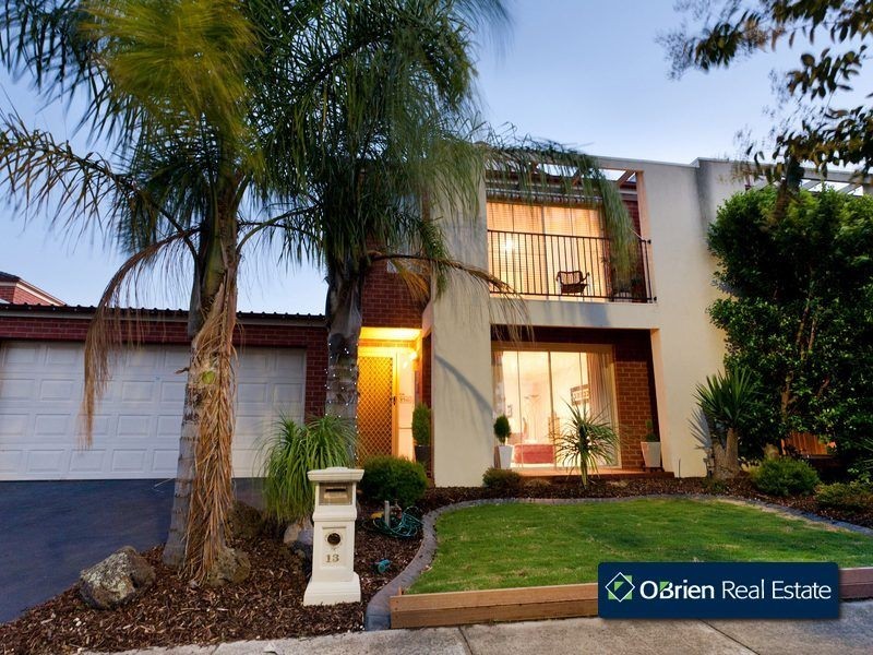 13 Provence Place, Narre Warren South VIC 3805