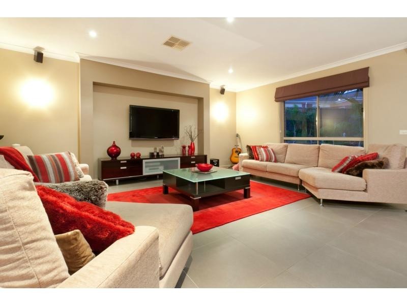 10 Lorne Court, Berwick VIC 3806