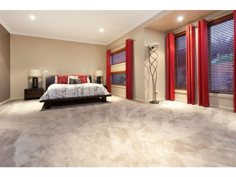 10 Lorne Court, Berwick VIC 3806