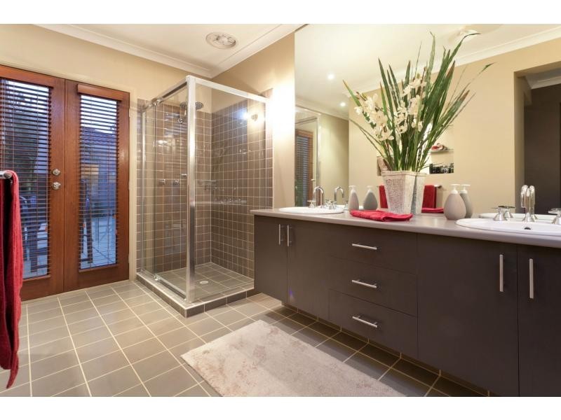 10 Lorne Court, Berwick VIC 3806