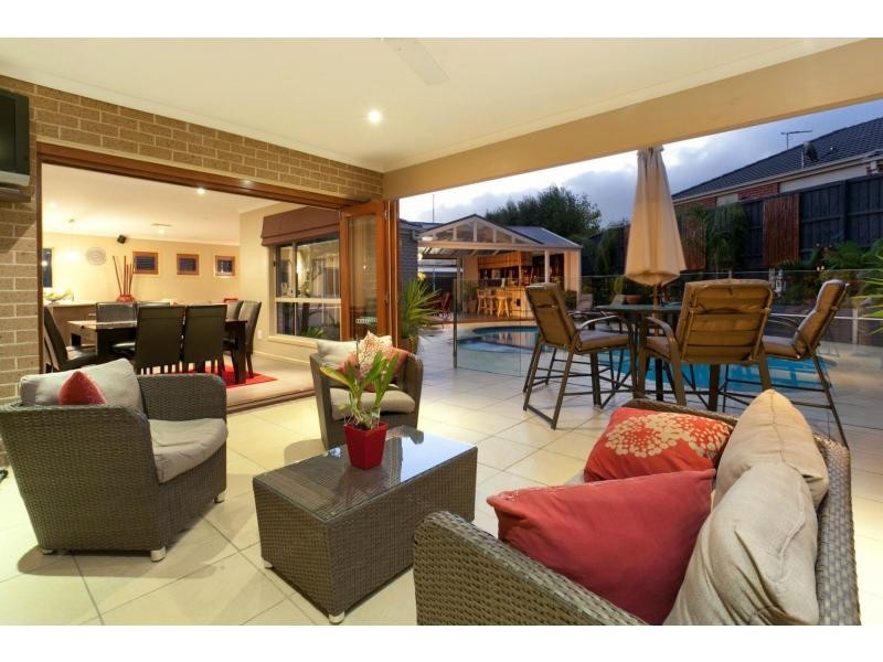 10 Lorne Court, Berwick VIC 3806