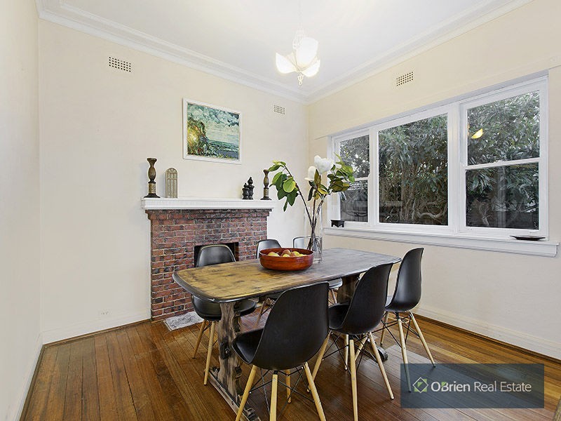 15 Olive Grove, Mentone VIC 3194