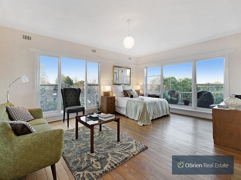 15 Olive Grove, Mentone VIC 3194