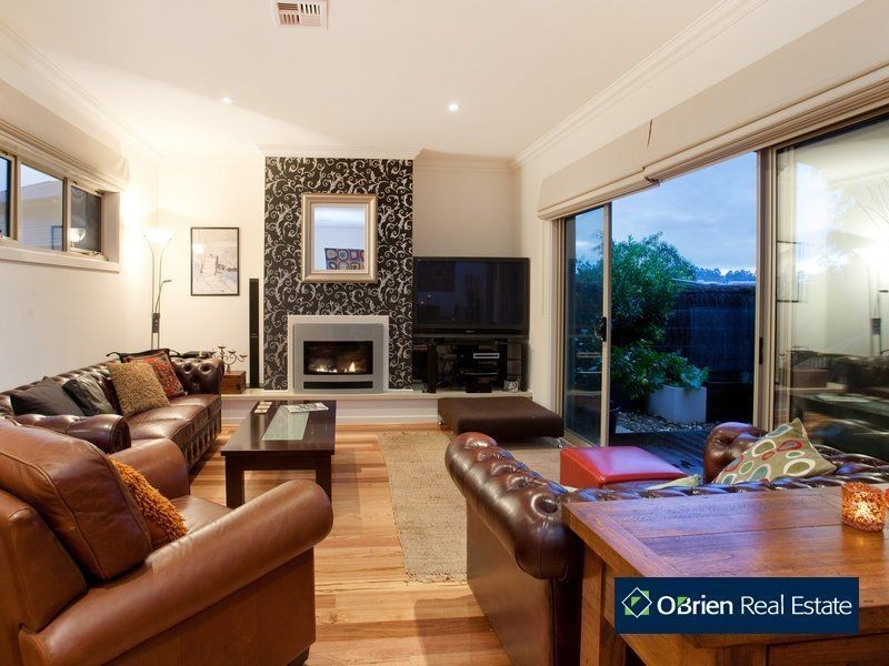 6/25 Canberra Avenue, Berwick VIC 3806