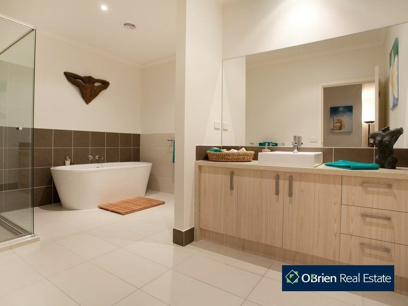 6/25 Canberra Avenue, Berwick VIC 3806