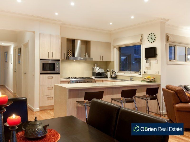 6/25 Canberra Avenue, Berwick VIC 3806