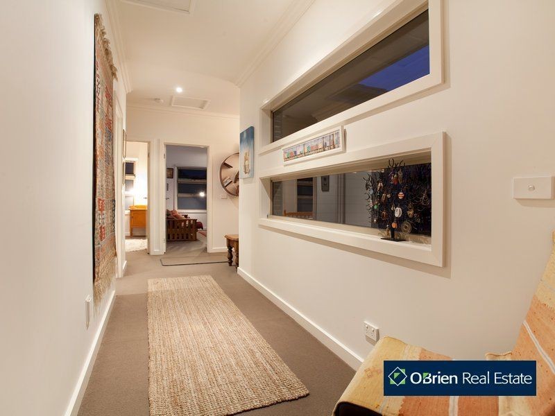 6/25 Canberra Avenue, Berwick VIC 3806