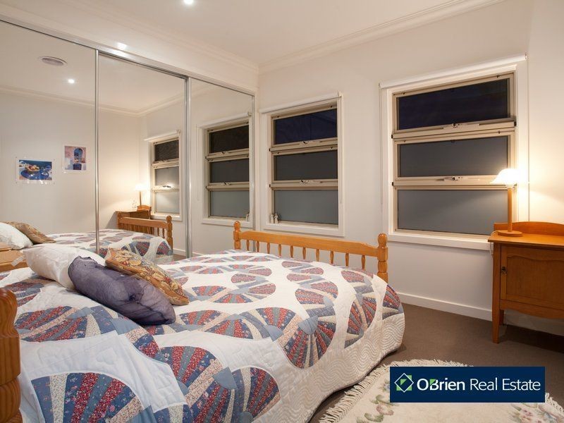 6/25 Canberra Avenue, Berwick VIC 3806