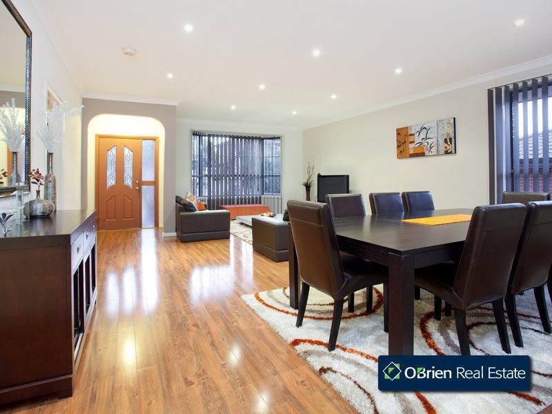 53 George Chudleigh Drive, Hallam VIC 3803