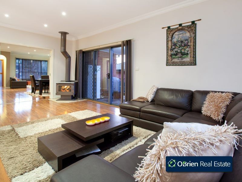 53 George Chudleigh Drive, Hallam VIC 3803
