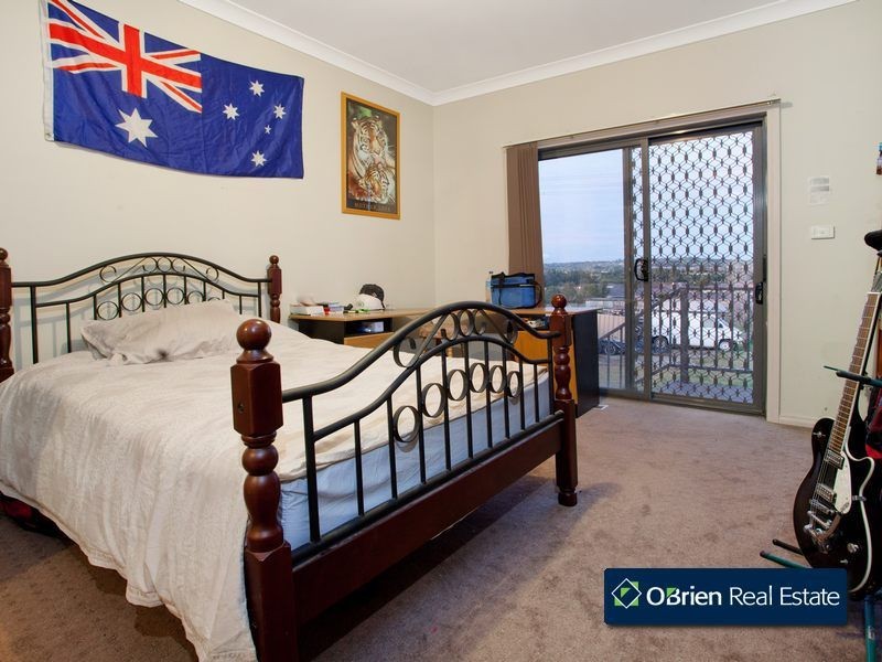 53 George Chudleigh Drive, Hallam VIC 3803