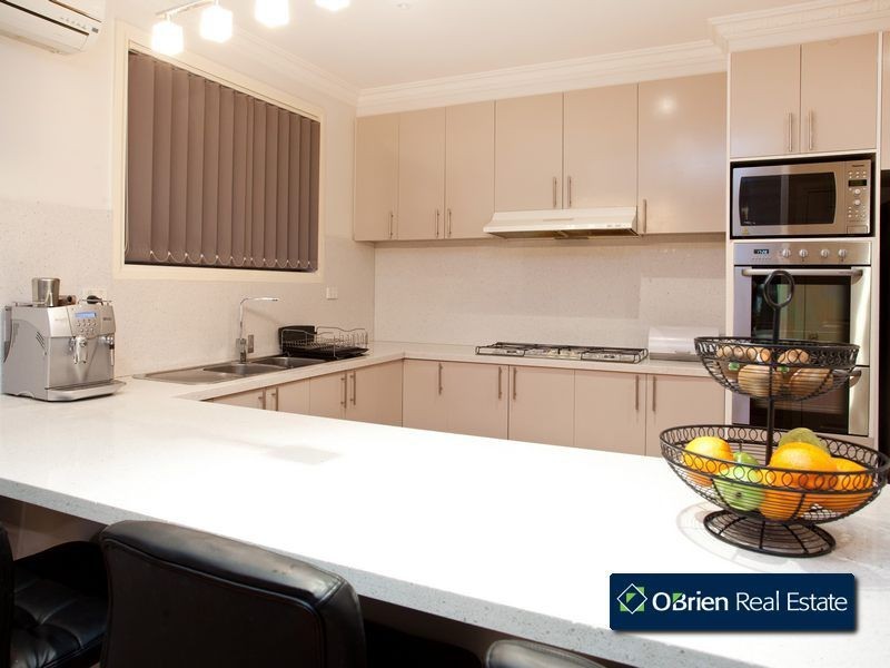 53 George Chudleigh Drive, Hallam VIC 3803