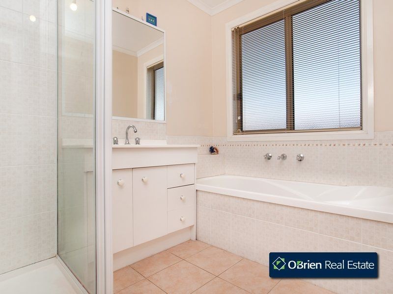 10 Wattlebird Court, Narre Warren VIC 3805