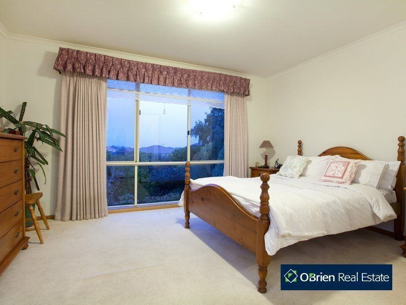 67 Edrington Park Drive, Berwick VIC 3806