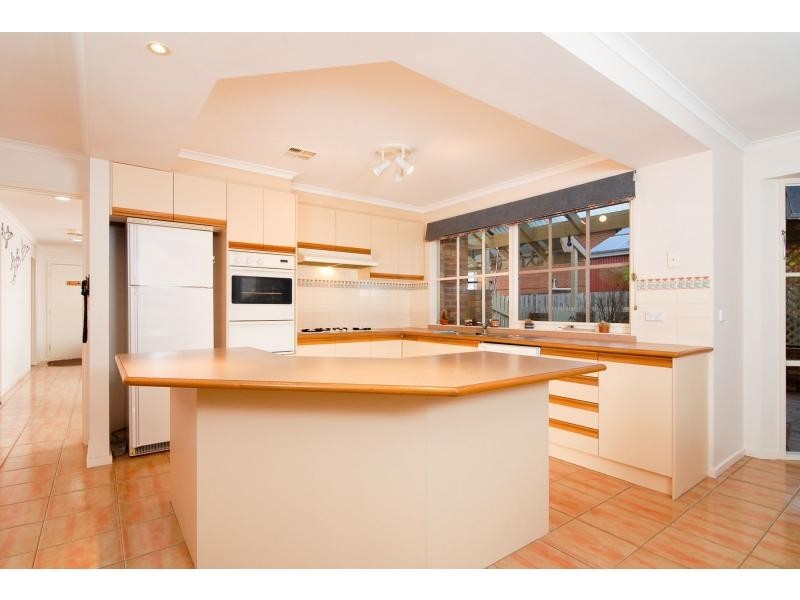 301 Centre Road, Narre Warren South VIC 3805