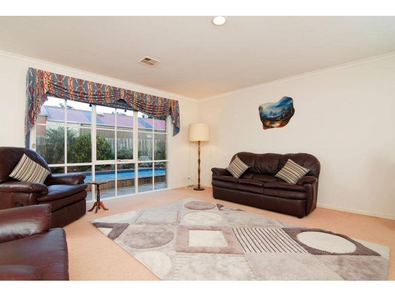301 Centre Road, Narre Warren South VIC 3805