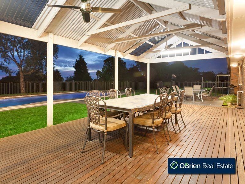 17 Caserta Drive, Berwick VIC 3806