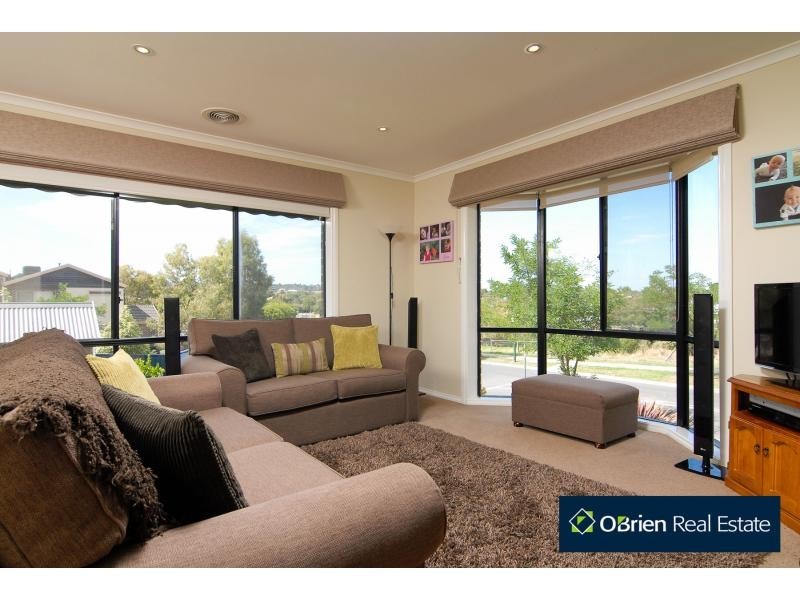 77 Shinners Avenue, Narre Warren VIC 3805