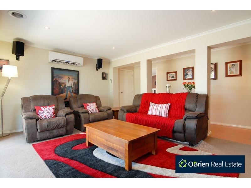 77 Shinners Avenue, Narre Warren VIC 3805