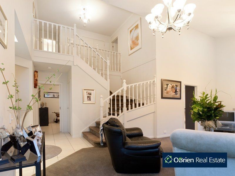 8 Northgate Drive, Berwick VIC 3806