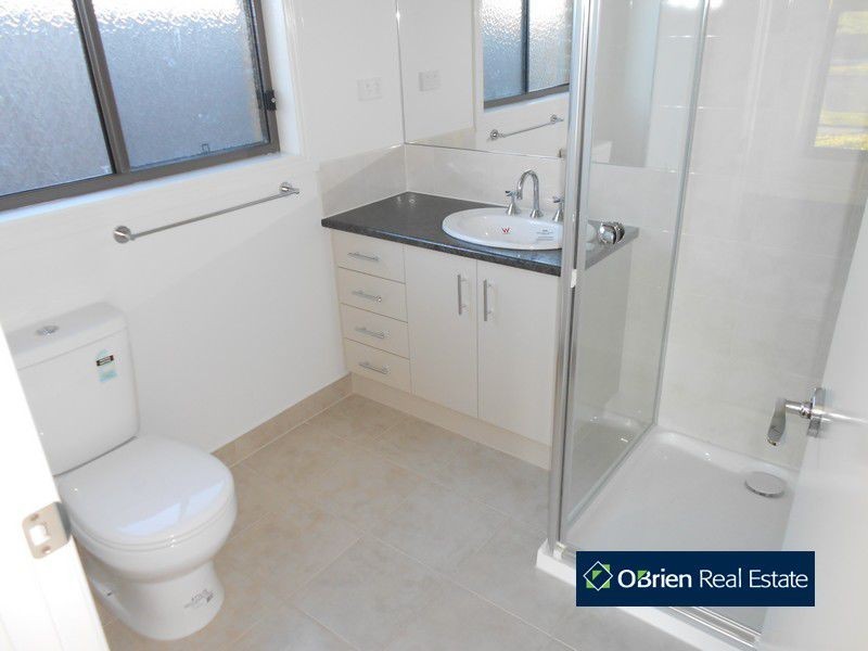 49 Villella Drive, Pakenham VIC 3810