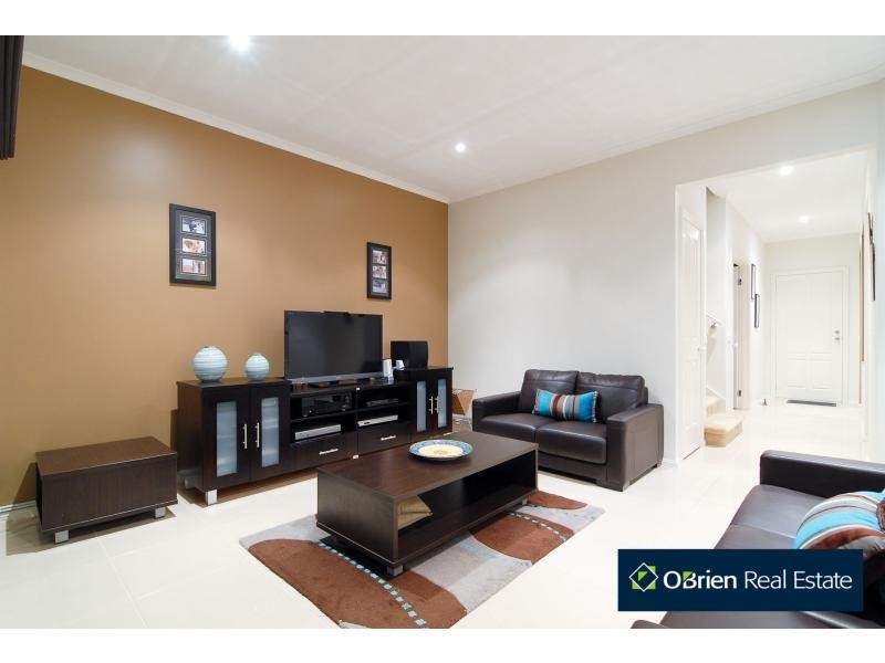 101 Golden Grove Drive, Narre Warren South VIC 3805