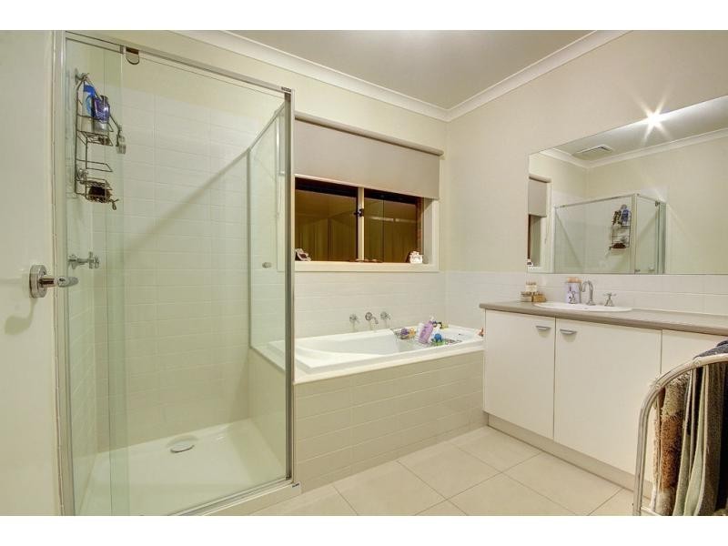 3 Willowdale Drive, Cranbourne North VIC 3977