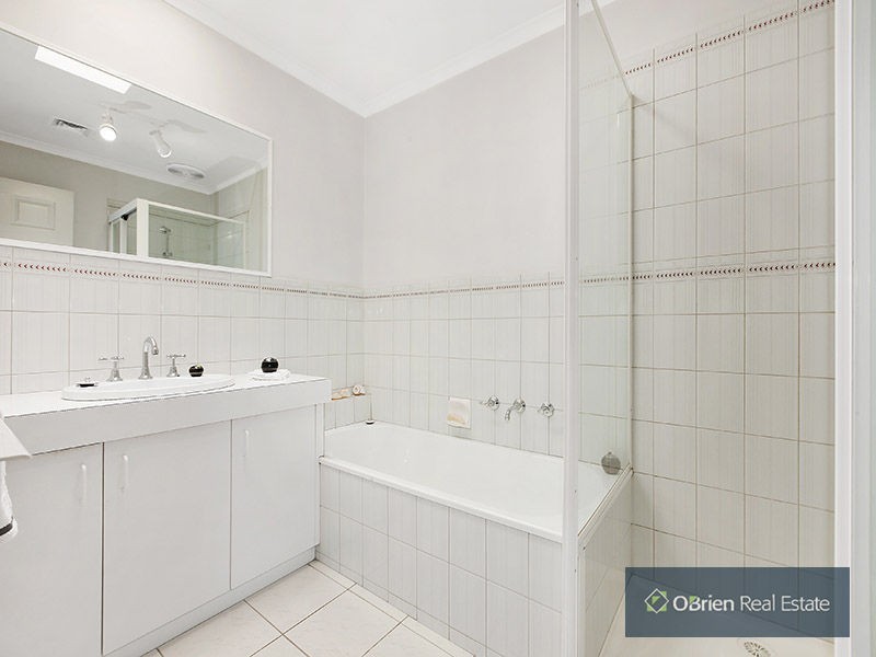 10 Johanna Court, Dingley Village VIC 3172