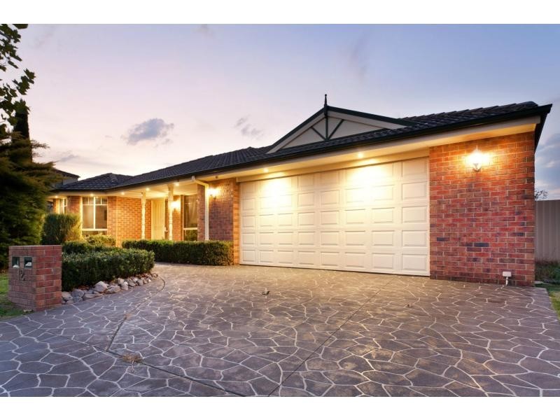 12 Eastbourne Way, Narre Warren South VIC 3805