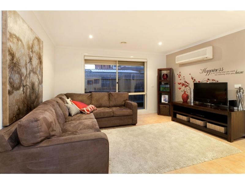 12 Eastbourne Way, Narre Warren South VIC 3805