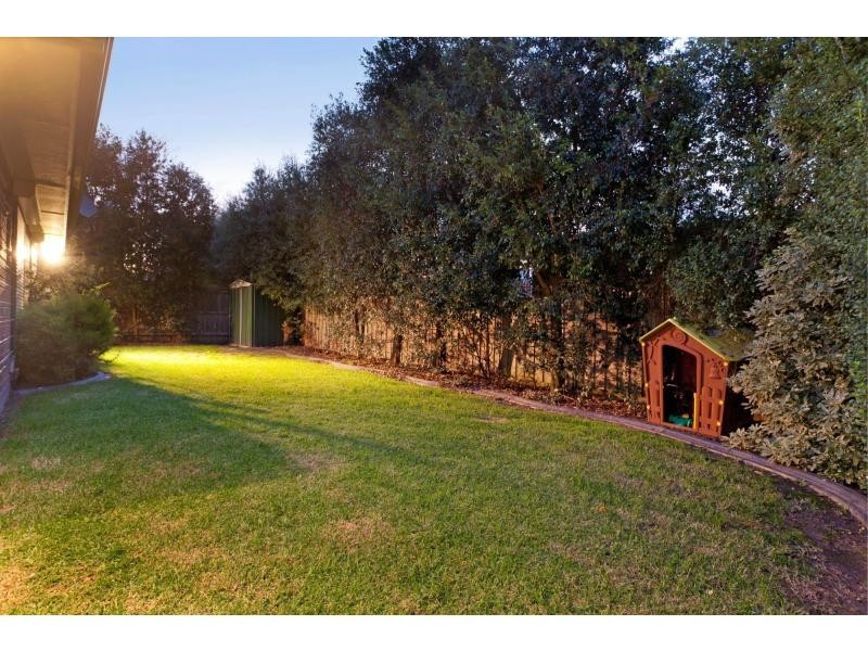 12 Eastbourne Way, Narre Warren South VIC 3805