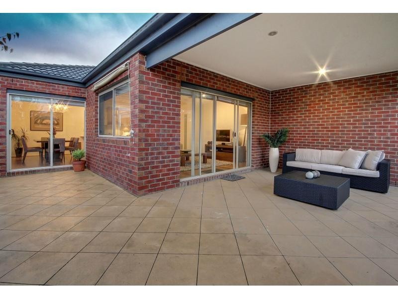 108 Shearwater Drive, Pakenham VIC 3810