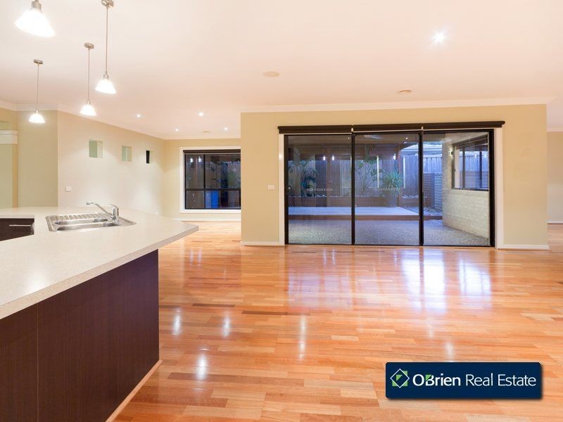 16 Viewgrand Drive, Berwick VIC 3806