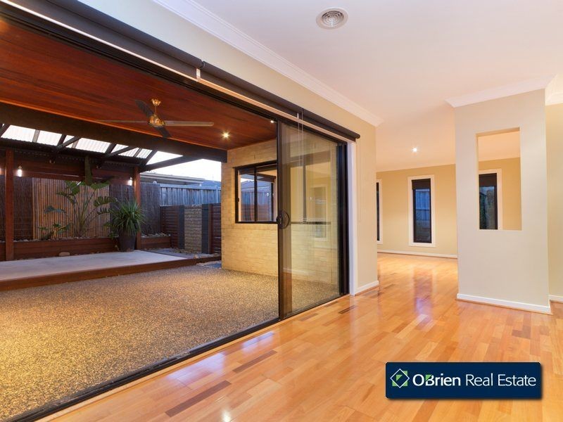 16 Viewgrand Drive, Berwick VIC 3806