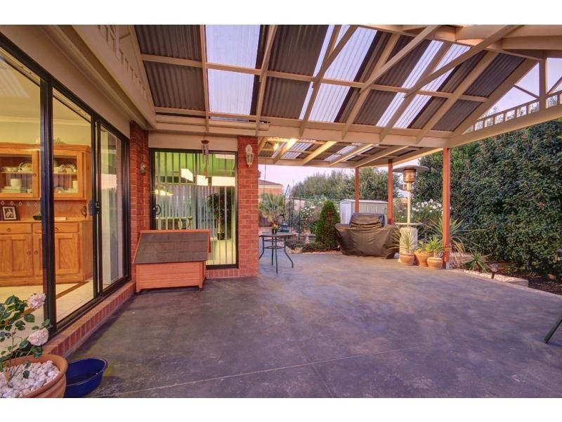 20 McCubbin Way, Berwick VIC 3806
