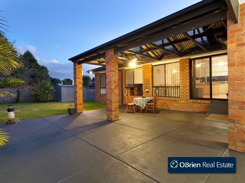 19 Coowarra Way, Berwick VIC 3806