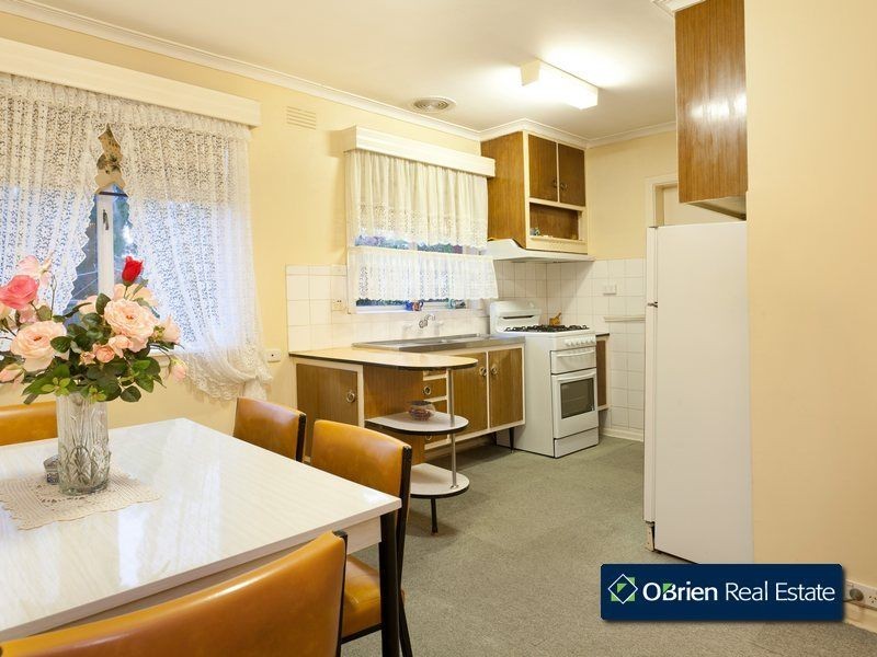 2 Willow Avenue, Cheltenham VIC 3192