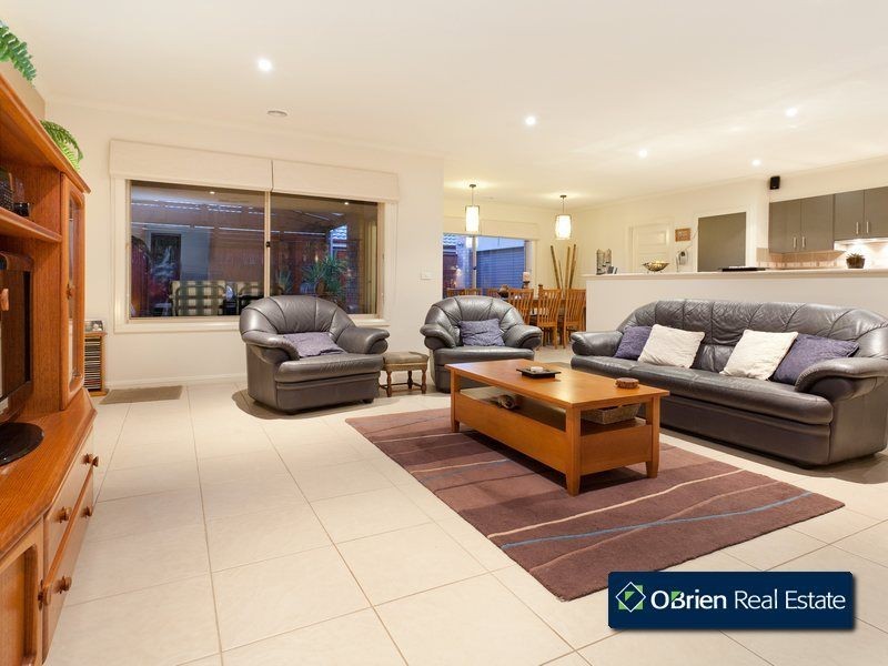 7 Angelique Street, Berwick VIC 3806