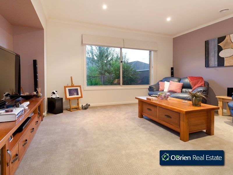 7 Angelique Street, Berwick VIC 3806