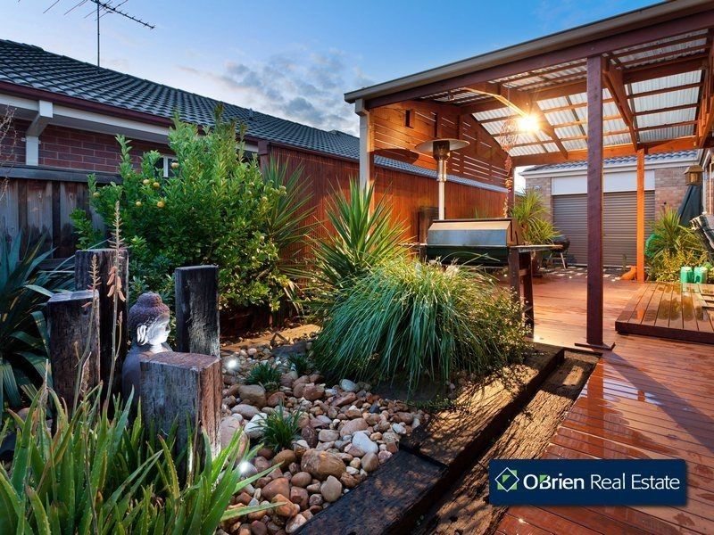 7 Angelique Street, Berwick VIC 3806