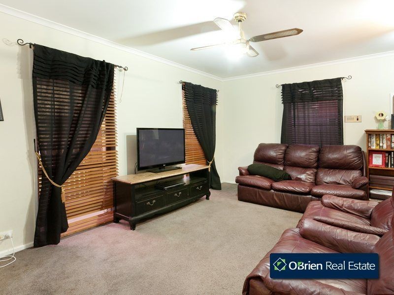 45 Saxonwood Drive, Narre Warren VIC 3805