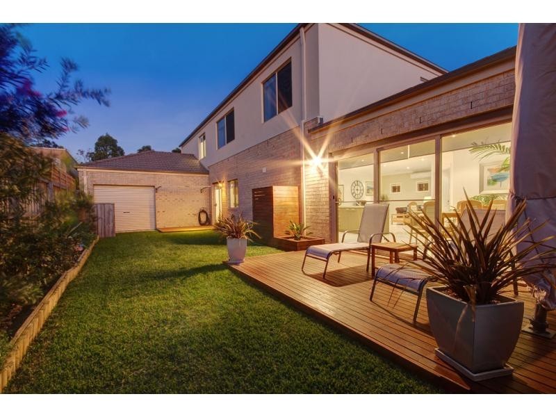 32 Lakeside Drive, Berwick VIC 3806