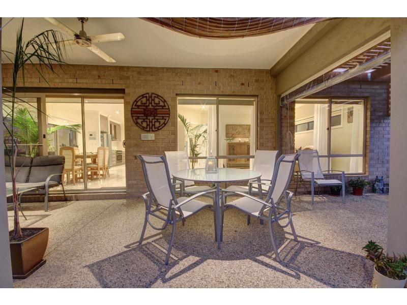 32 Lakeside Drive, Berwick VIC 3806