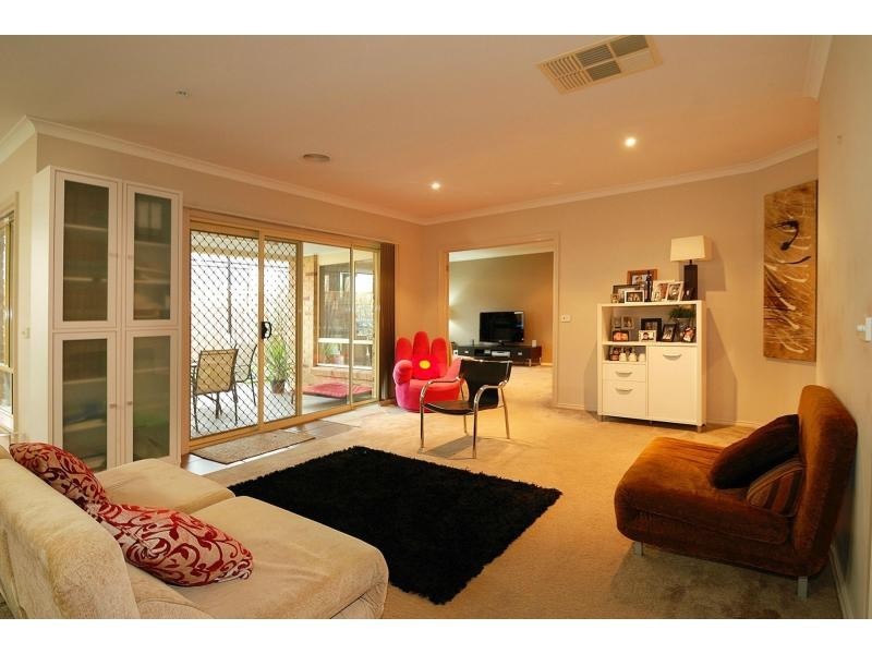 9 Montmorency, Berwick VIC 3806