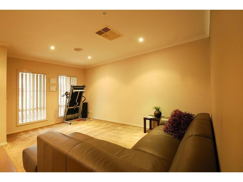 9 Montmorency, Berwick VIC 3806