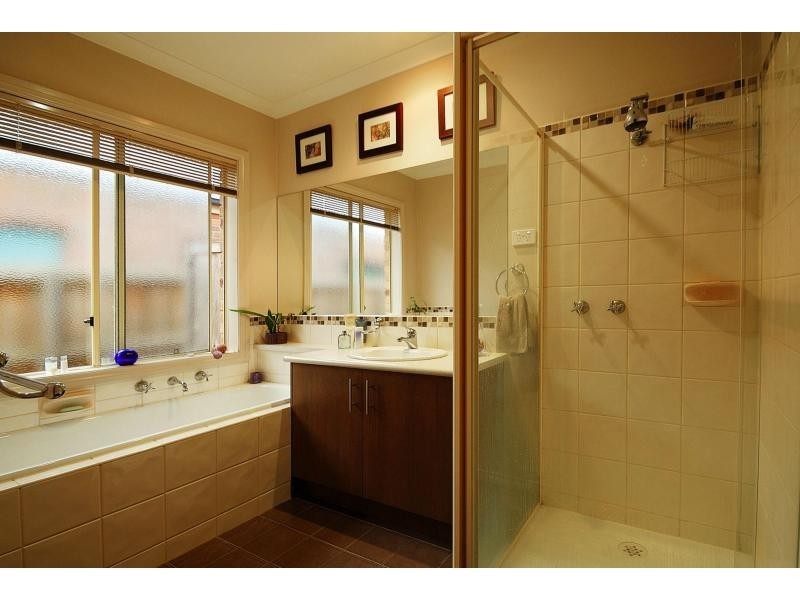 9 Montmorency, Berwick VIC 3806