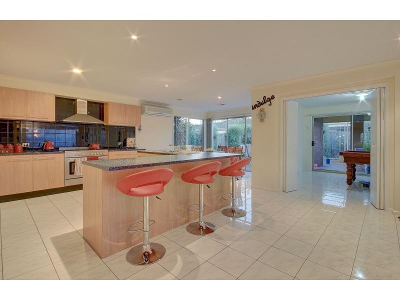 8 Parkvista Place, Berwick VIC 3806
