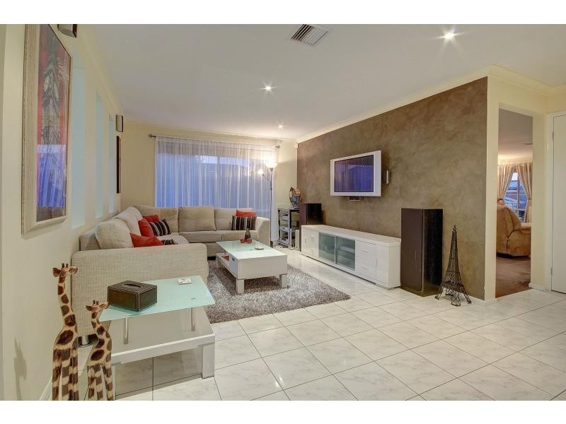 8 Parkvista Place, Berwick VIC 3806